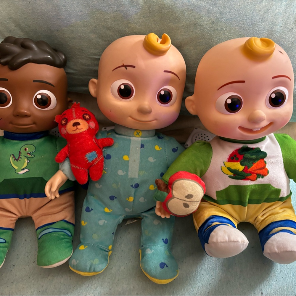 3 cocomelon talking dolls